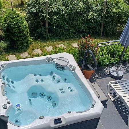 Art Inn Apartmanhaz Balaton-เจเนชดิแอช ภายนอก รูปภาพ