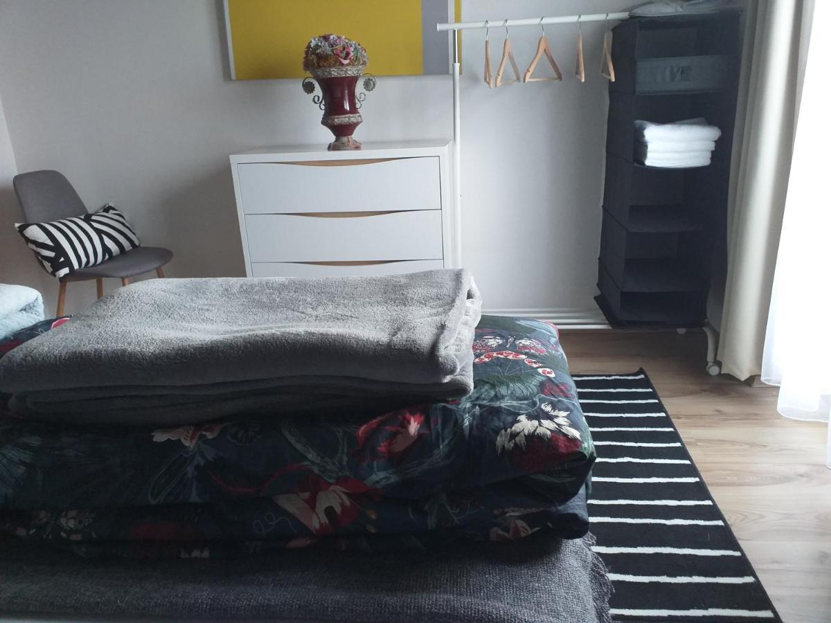 Art Inn Apartmanhaz Balaton-เจเนชดิแอช ภายนอก รูปภาพ
