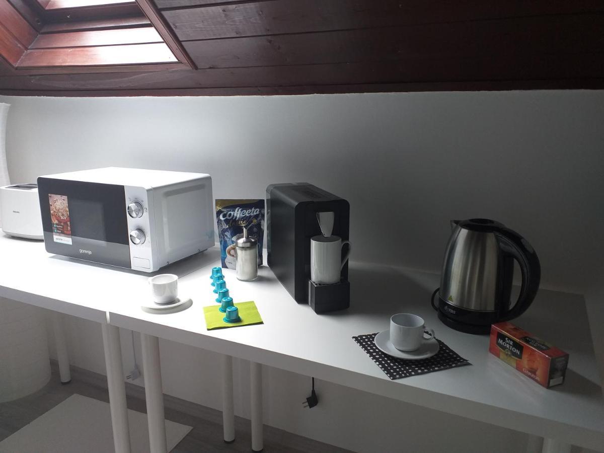 Art Inn Apartmanhaz Balaton-เจเนชดิแอช ภายนอก รูปภาพ